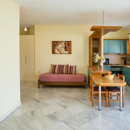 Daisy Hotel Apartments Rethymno  Екстер'єр фото