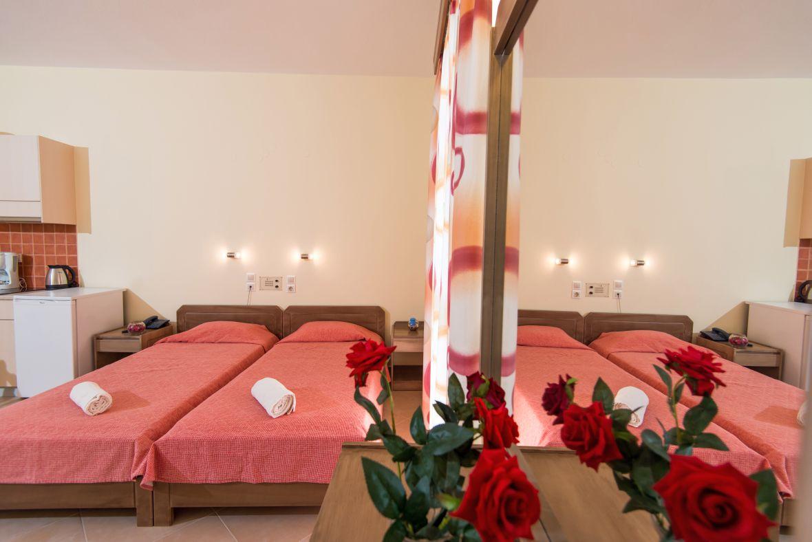 Daisy Hotel Apartments Rethymno  Екстер'єр фото