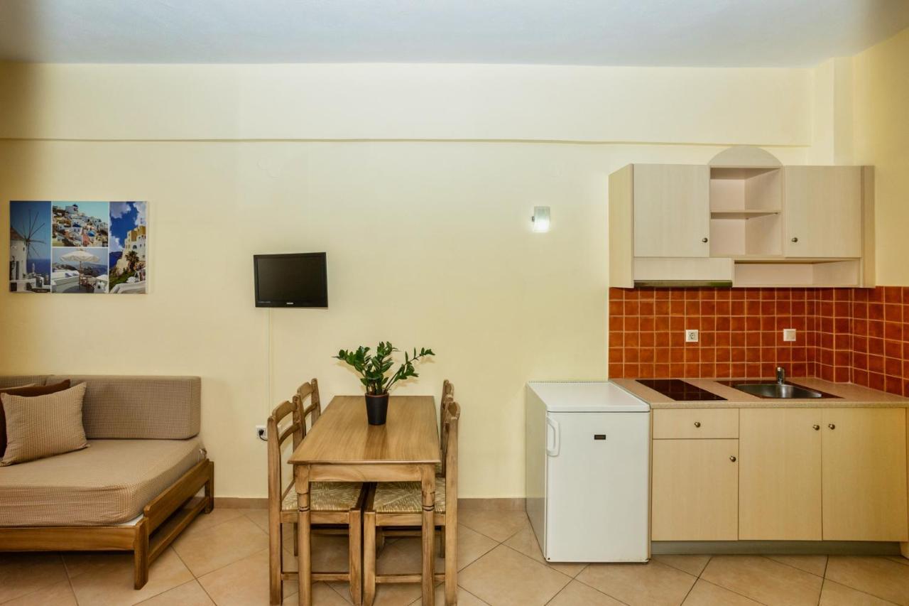 Daisy Hotel Apartments Rethymno  Екстер'єр фото