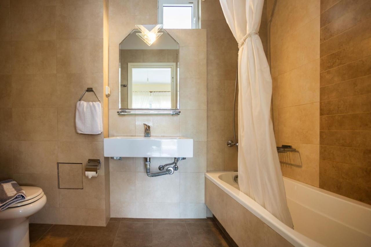 Daisy Hotel Apartments Rethymno  Екстер'єр фото