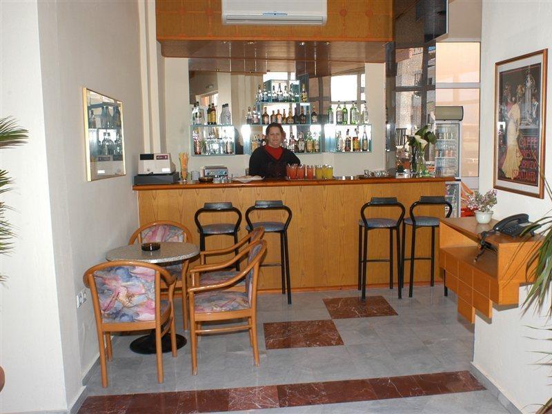 Daisy Hotel Apartments Rethymno  Екстер'єр фото