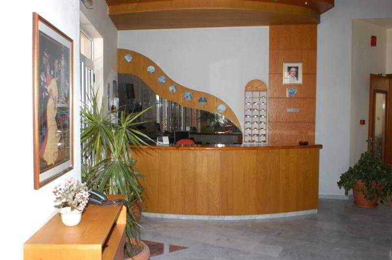 Daisy Hotel Apartments Rethymno  Екстер'єр фото